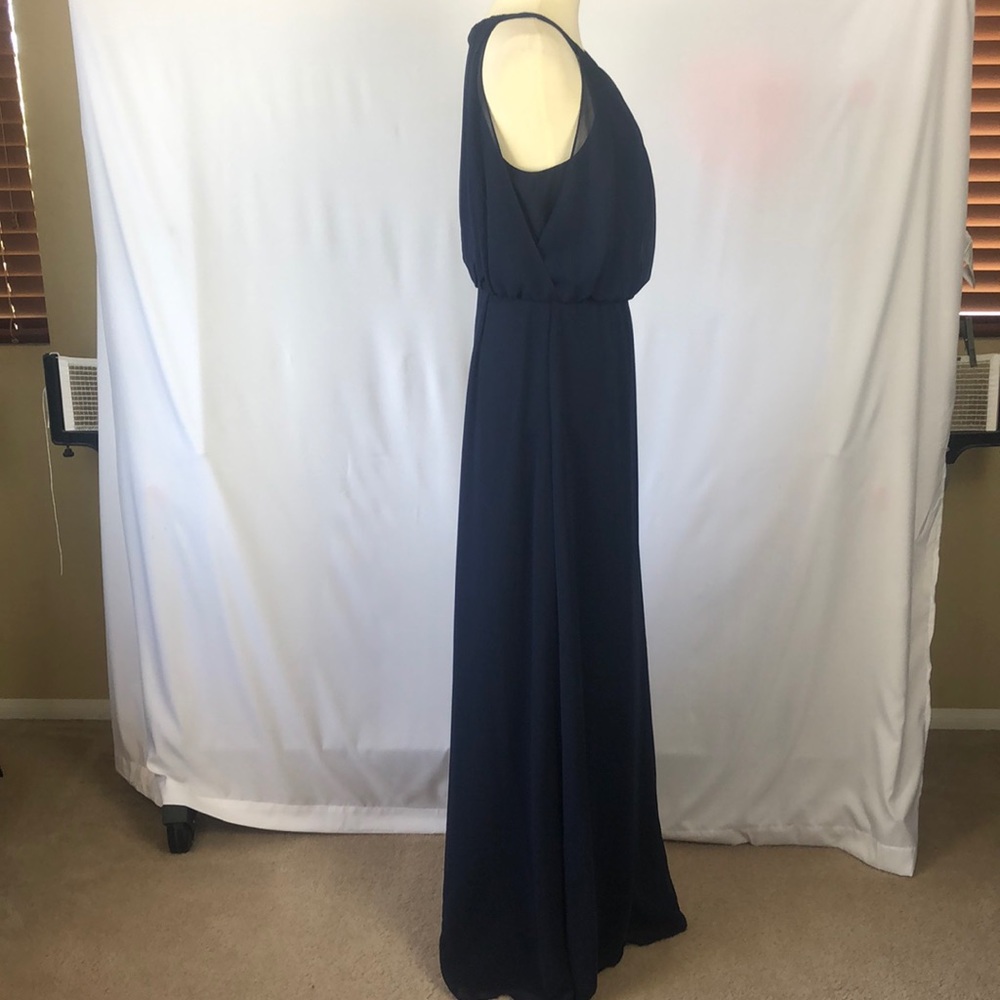 NWT Vince Camuto Elegant Keyhole Evening Gown - Picture 11 of 16